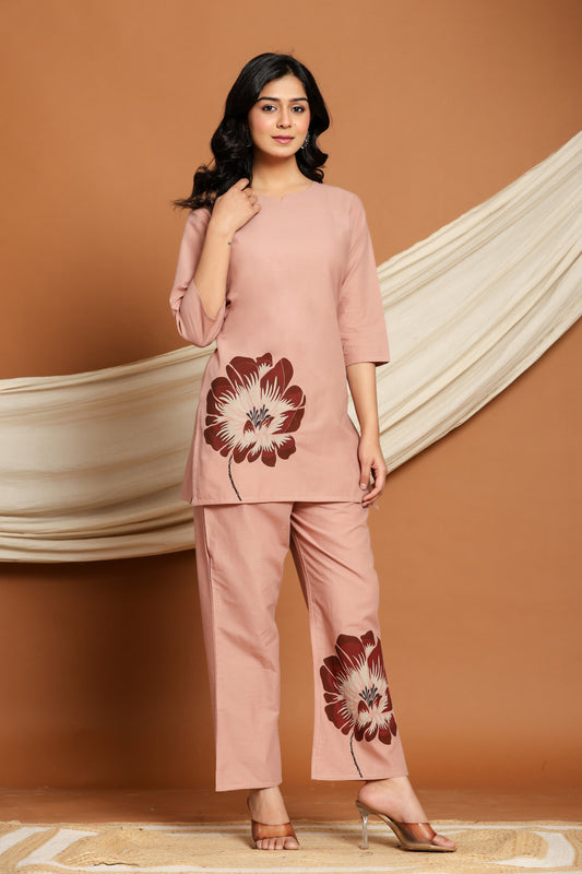 Blush Saaz – Symphony in Bloom